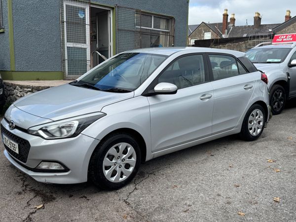 Hyundai i20 Hatchback, Petrol, 2017, Grey