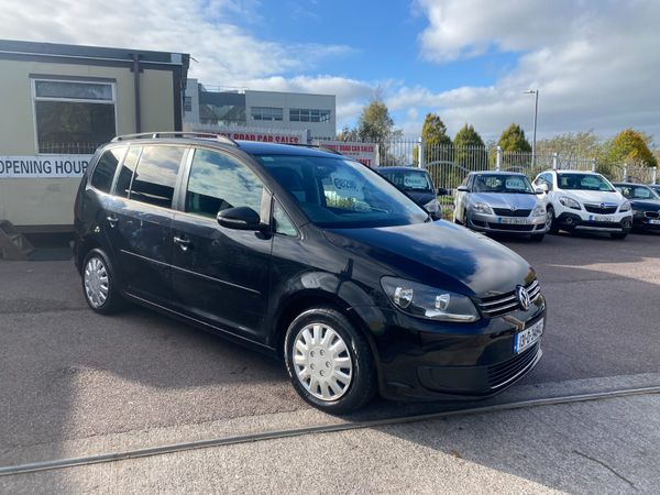Volkswagen Touran MPV, Petrol, 2013, Black