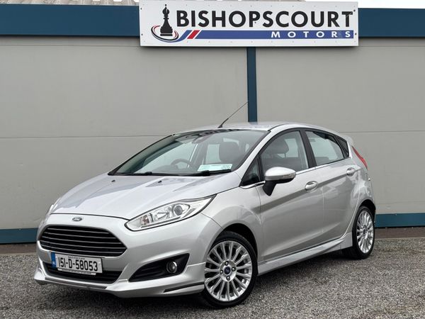 Ford Fiesta Hatchback, Petrol, 2015, Silver
