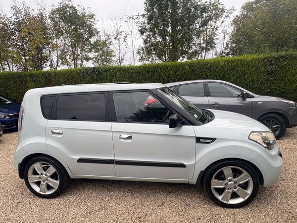 Kia Soul Hatchback, Diesel, 2011, Blue