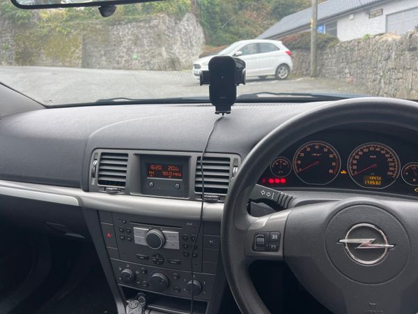 Opel Vectra Hatchback, Petrol, 2009, Black