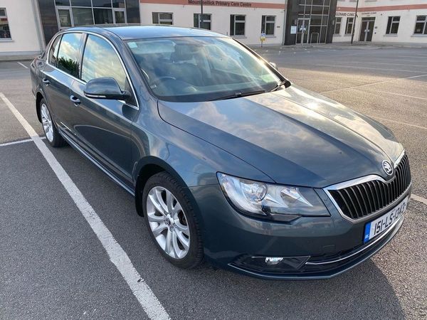 Skoda Superb Hatchback, Diesel, 2015, Grey