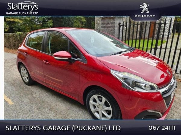 Peugeot 208 Hatchback, Diesel, 2018, Red