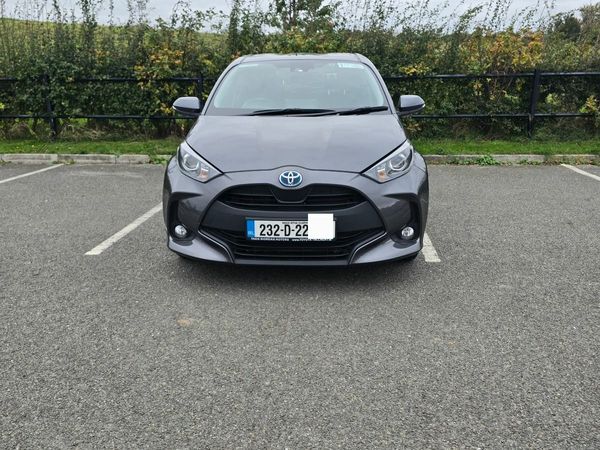 Toyota Yaris Hatchback, Petrol Hybrid, 2023, Grey