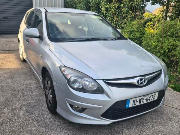Hyundai i30 Hatchback, Diesel, 2010, Silver