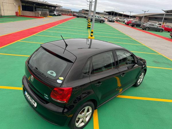 Volkswagen Polo Hatchback, Petrol, 2011, Black