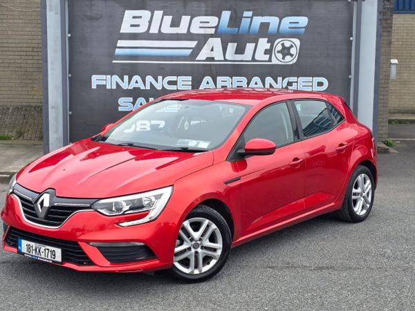Renault Megane Hatchback, Petrol, 2018, Red