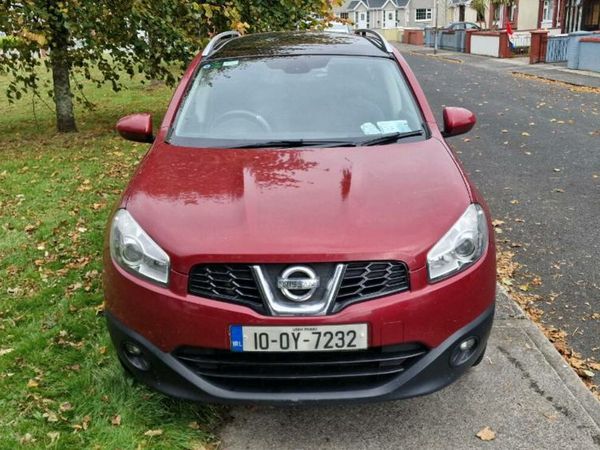 Nissan Qashqai+2 Hatchback, Diesel, 2010, Red