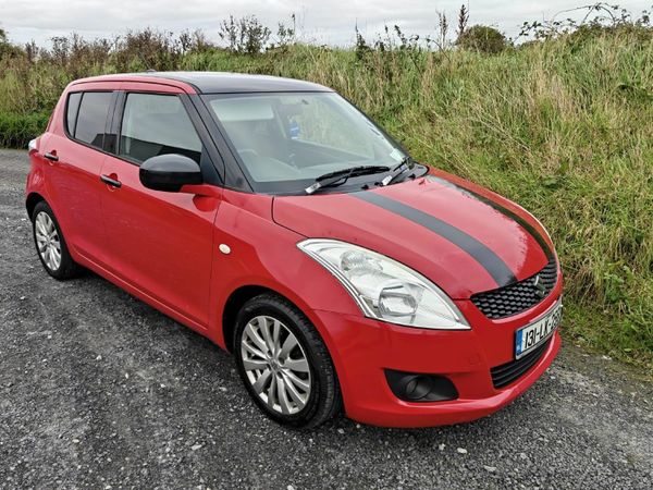 Suzuki Swift Hatchback, Petrol, 2013, Red