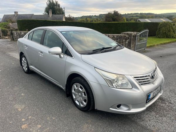 Toyota Avensis Saloon, Diesel, 2010, Silver