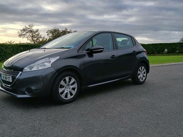 Peugeot 208 Hatchback, Diesel, 2014, Grey