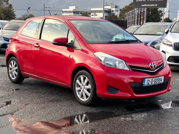 Toyota Yaris Hatchback, Petrol, 2012, Red