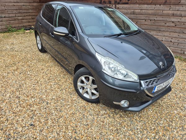 Peugeot 208 Hatchback, Diesel, 2013, Grey