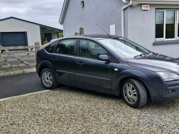 Ford Focus Hatchback, Petrol, 2007, Grey