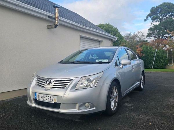 Toyota Avensis Saloon, Diesel, 2011, Silver