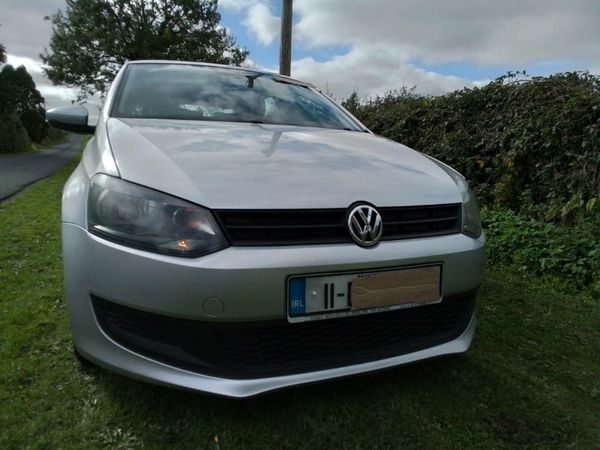 Volkswagen Polo Hatchback, Petrol, 2011, Silver