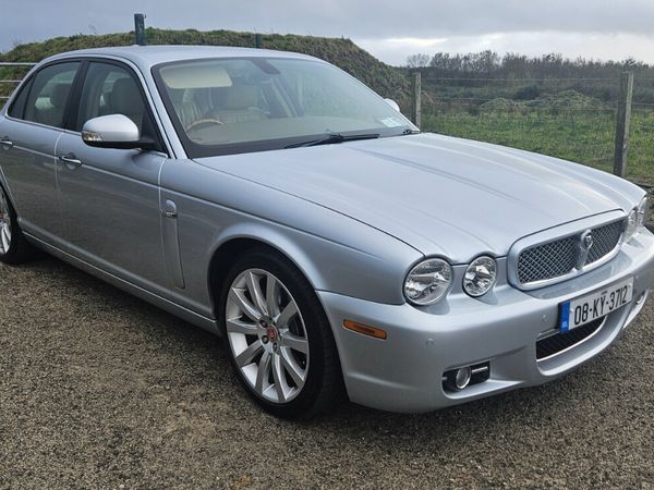 Jaguar XJ Saloon, Petrol, 2008, Silver