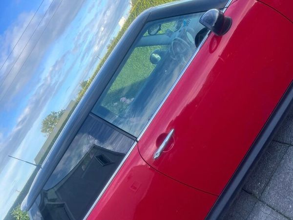 Mini Cooper Hatchback, Diesel, 2009, Red