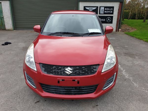 Suzuki Swift Hatchback, Petrol, 2016, Red