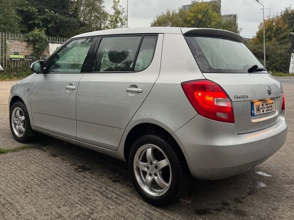 Skoda Fabia Hatchback, Diesel, 2014, Silver