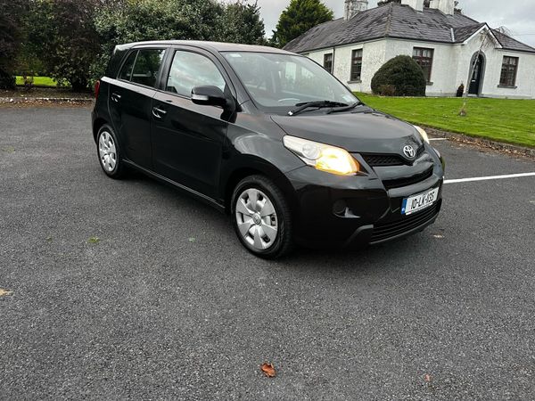 Toyota Urban Cruiser SUV, Petrol, 2010, Black