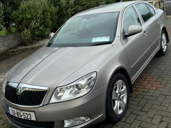 Skoda Octavia Saloon, Diesel, 2013, Beige