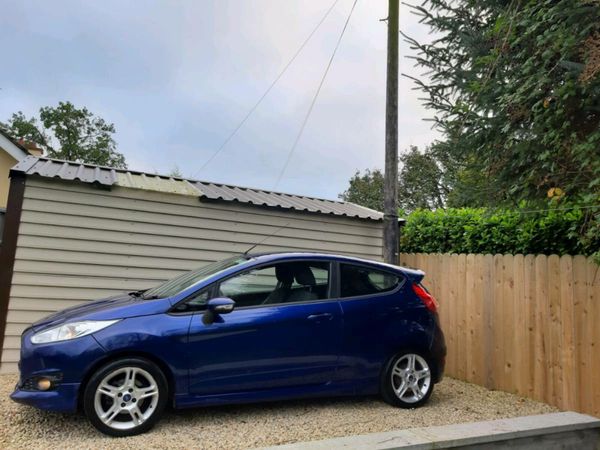 Ford Fiesta Hatchback, Diesel, 2016, Blue