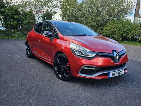 Renault Clio Hatchback, Petrol, 2014, Red
