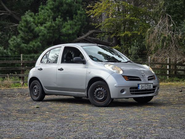 Nissan Micra Hatchback, Petrol, 2004, Silver