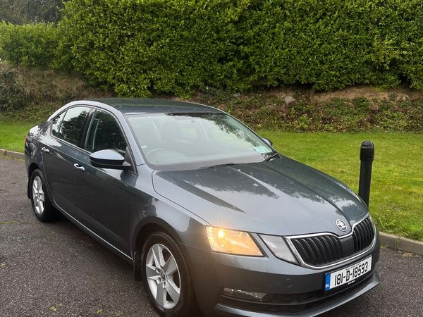 Skoda Octavia Saloon, Diesel, 2018, Grey