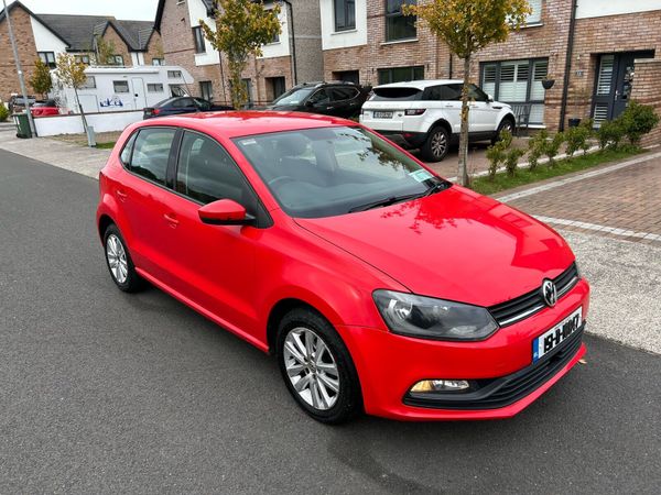Volkswagen Polo Hatchback, Petrol, 2015, Red