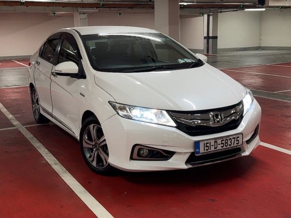 Honda Grace Saloon, Petrol Hybrid, 2015, White