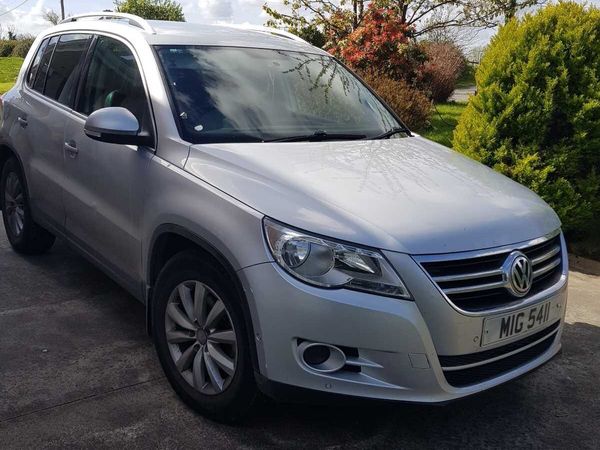 Volkswagen Tiguan SUV, Diesel, 2010, Silver