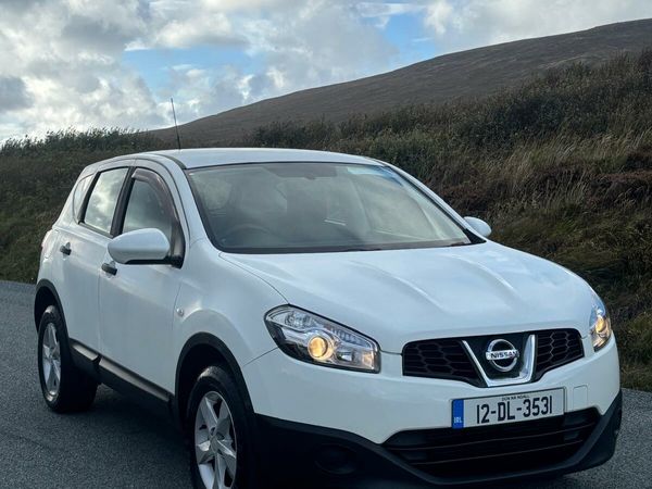 Nissan Qashqai Hatchback, Diesel, 2012, White