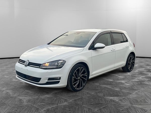 Volkswagen Golf Hatchback, Petrol, 2016, White