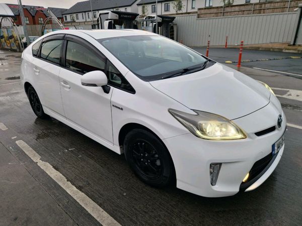 Toyota Prius MPV, Petrol Hybrid, 2014, White