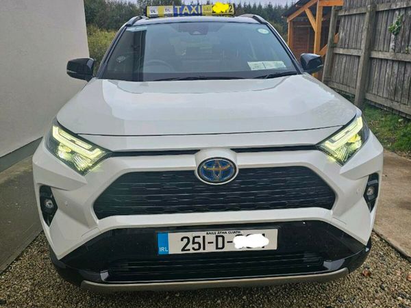 Toyota RAV4 SUV, Petrol Hybrid, 2025, White