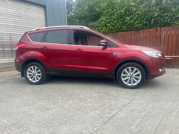 Ford Kuga SUV, Diesel, 2016, Red