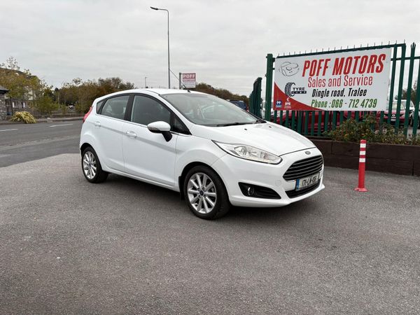 Ford Fiesta Hatchback, Petrol, 2017, White