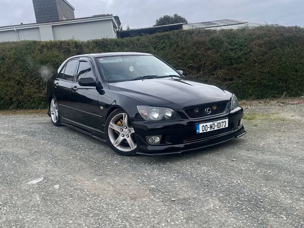 Lexus IS Saloon, Petrol, 2000, Black