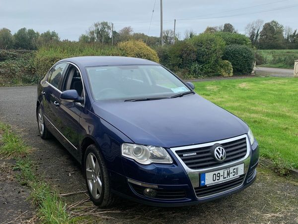 Volkswagen Passat Saloon, Diesel, 2009, Blue