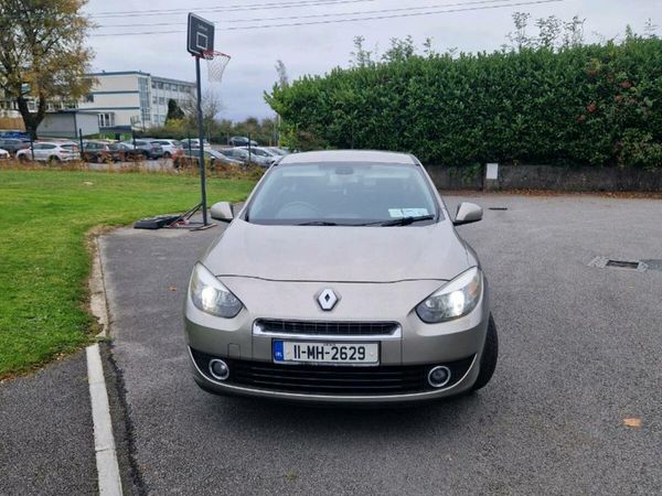 Renault Fluence Saloon, Diesel, 2011, Gold