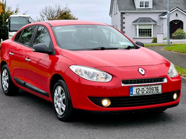 Renault Fluence Saloon, Diesel, 2012, Red