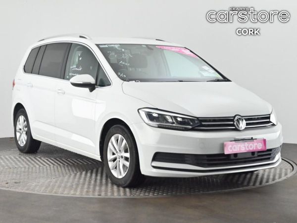 Volkswagen Touran MPV, Petrol, 2017, White