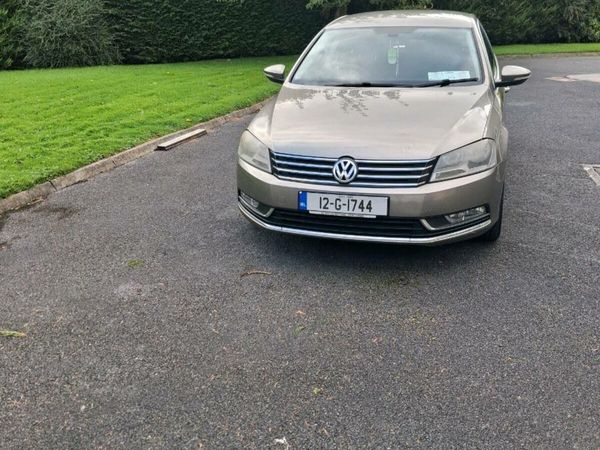 Volkswagen Passat Saloon, Diesel, 2012, Brown