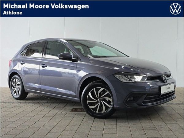 Volkswagen T-Roc Hatchback, Petrol, 2025, Gold