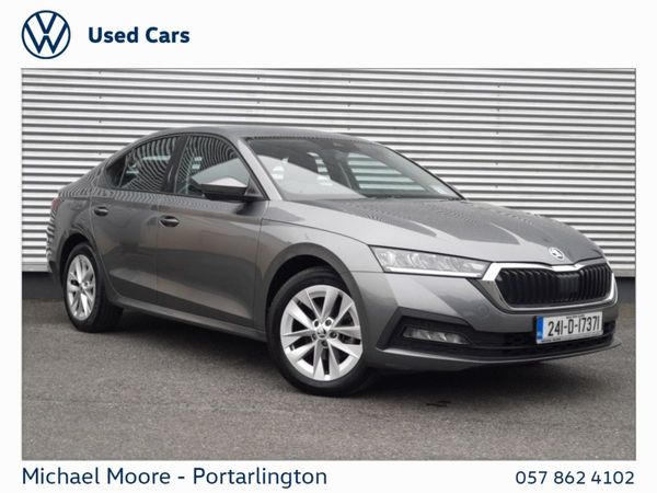 Skoda Octavia Saloon, Diesel, 2024, Grey