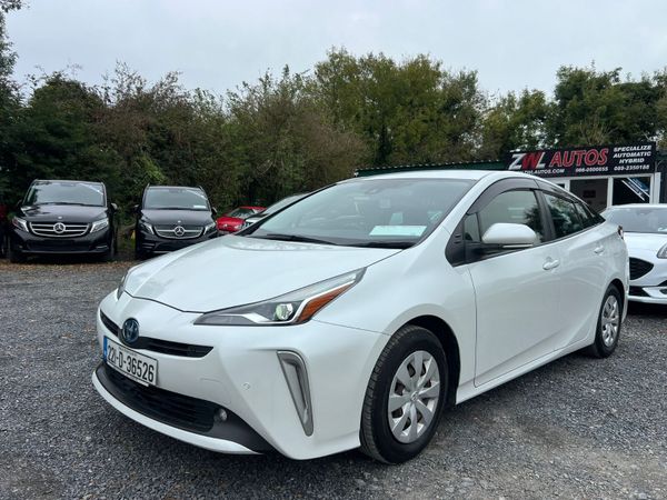 Toyota Prius Hatchback, Petrol Hybrid, 2022, White