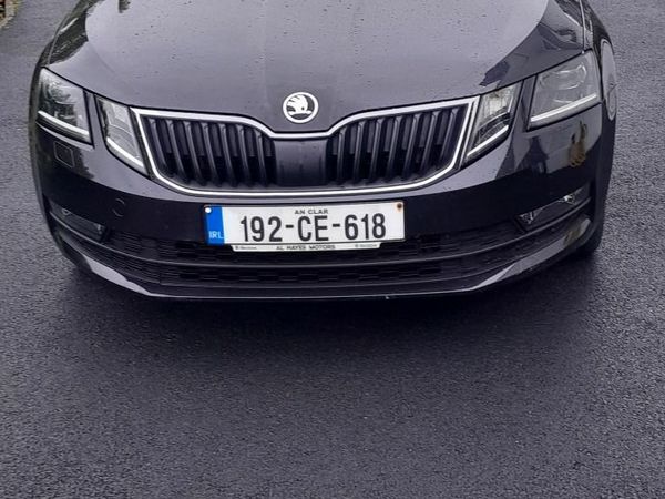 Skoda Octavia Saloon, Diesel, 2019, Black