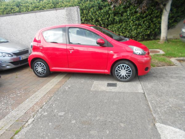 Toyota Aygo Hatchback, Petrol, 2011, Red